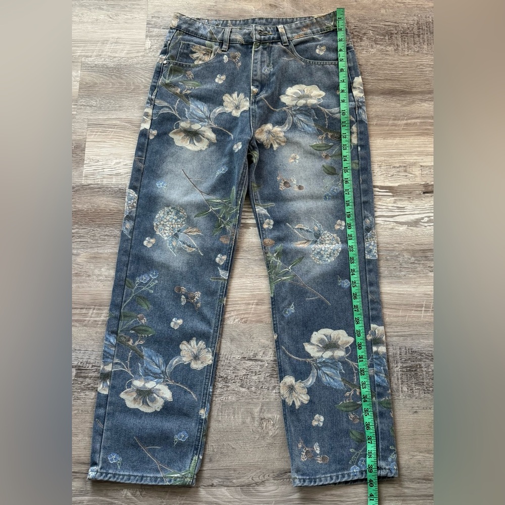 YNS Generic Sz-Xs. Women's straight-leg jeans with a floral print, loose, high- - Picture 13 of 15